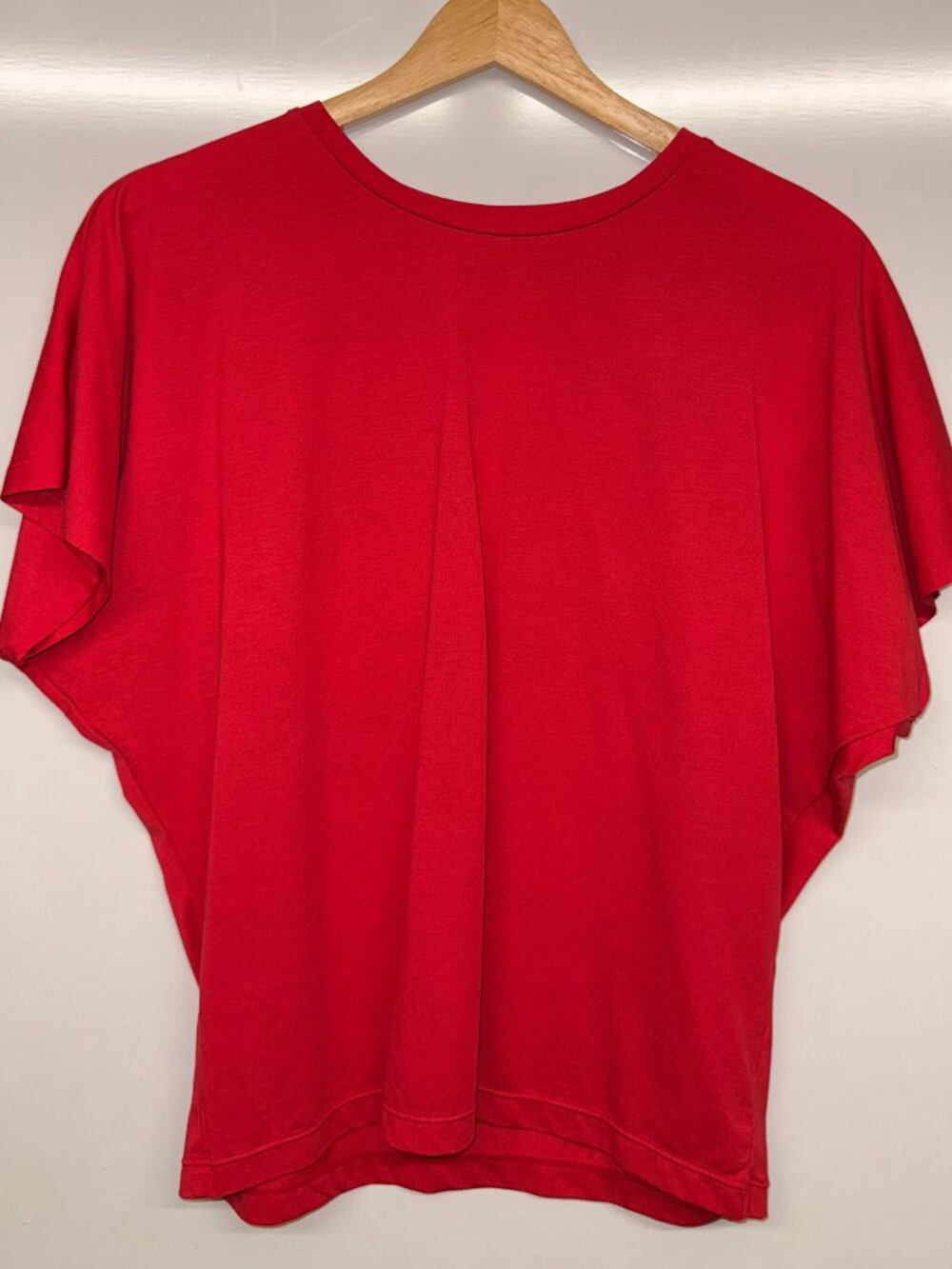 Uniqlo Red AIRism Drape Short Sleeve T-Shirt - Size XS